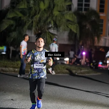 Runner Photo 7747978