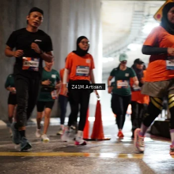 Runner Photo 7748001