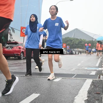 Runner Photo 7748010