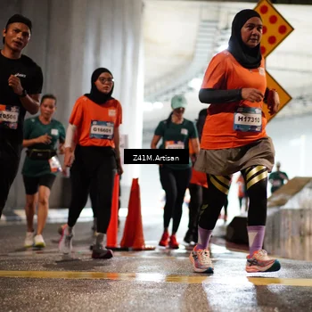 Runner Photo 7748011