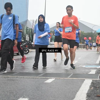 Runner Photo 7748012