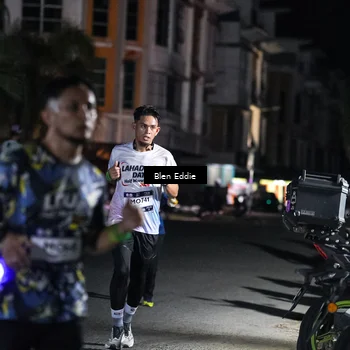 Runner Photo 7748020