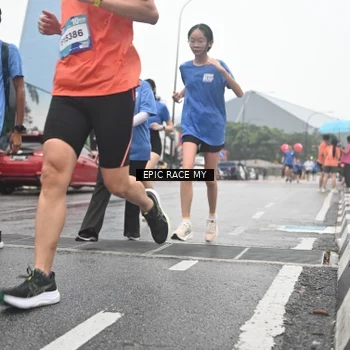 Runner Photo 7748027