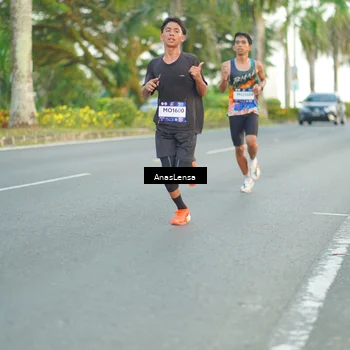 Runner Photo 7748034
