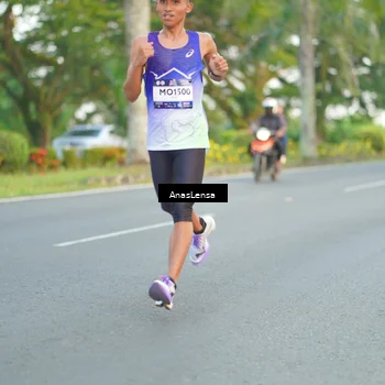 Runner Photo 7748038