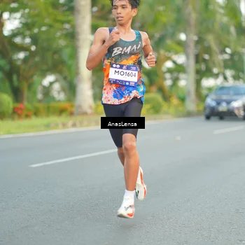 Runner Photo 7748043