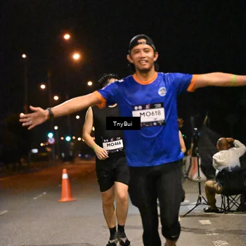 Runner Photo 7748054