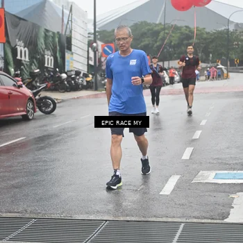 Runner Photo 7748059