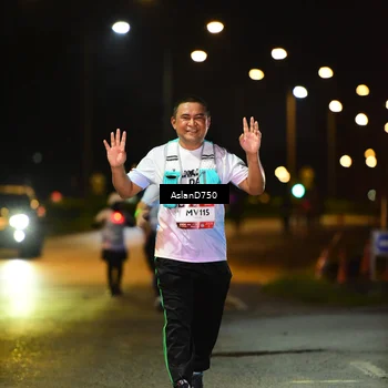 Runner Photo 7748065