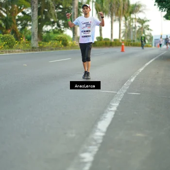 Runner Photo 7748066