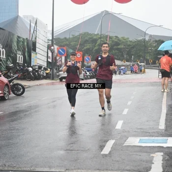Runner Photo 7748067