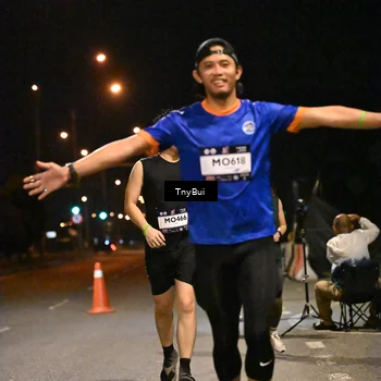 Runner Photo 7748068