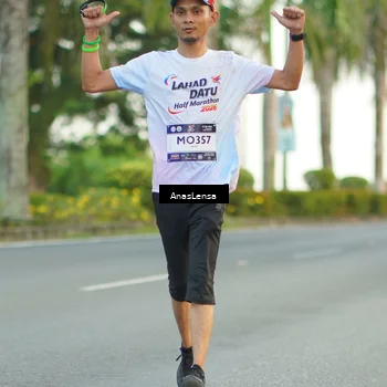 Runner Photo 7748070