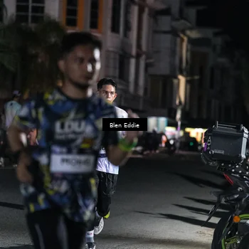 Runner Photo 7748072