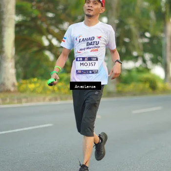 Runner Photo 7748091
