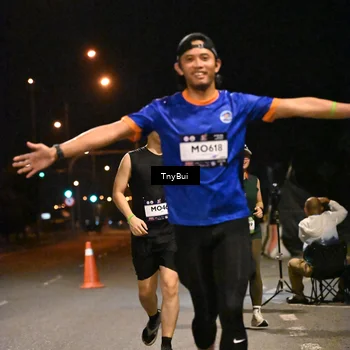 Runner Photo 7748093