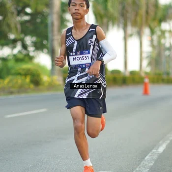 Runner Photo 7748095