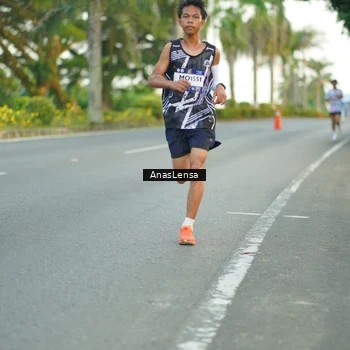Runner Photo 7748097