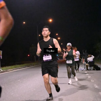 Runner Photo 7748098