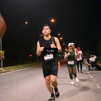 Runner Photo 7748110