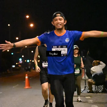 Runner Photo 7748112