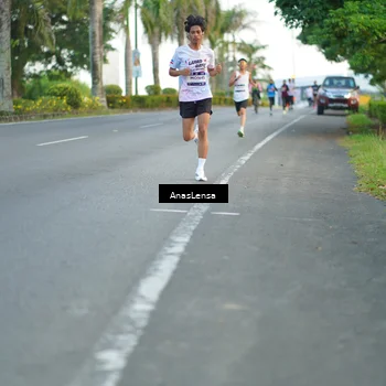 Runner Photo 7748113