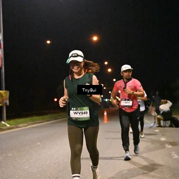 Runner Photo 7748158