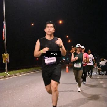Runner Photo 7748160