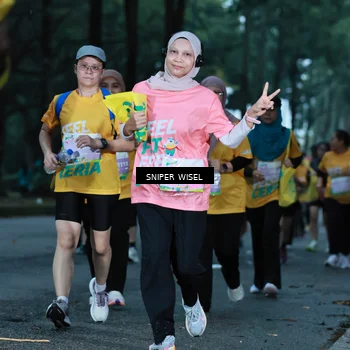 Runner Photo 7748168