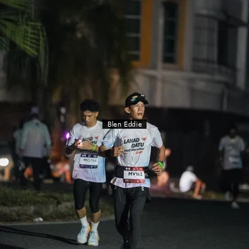 Runner Photo 7748173