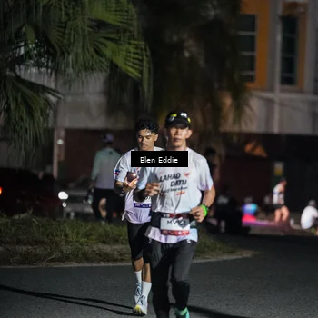 Runner Photo 7748177