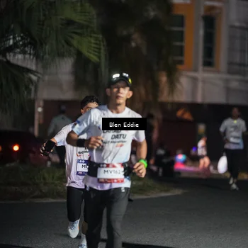 Runner Photo 7748185
