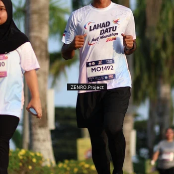 Runner Photo 7748201