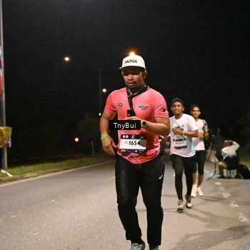 Runner Photo 7748212