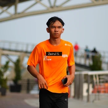 Runner Photo 7748215