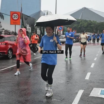 Runner Photo 7748219