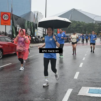 Runner Photo 7748243