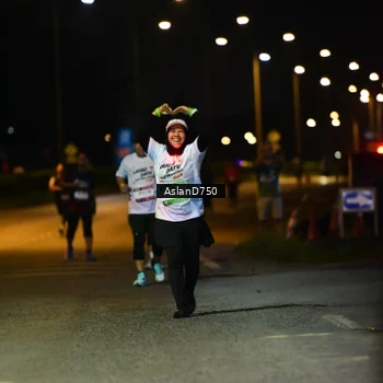 Runner Photo 7748249