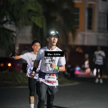 Runner Photo 7748254