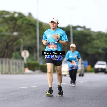 Runner Photo 7748266