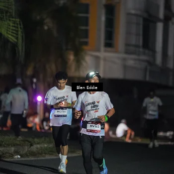 Runner Photo 7748271