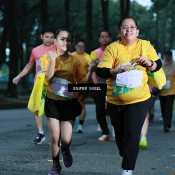 Runner Photo 7748273