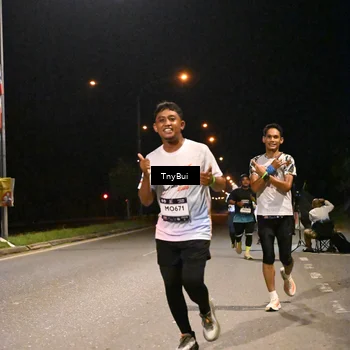 Runner Photo 7748275