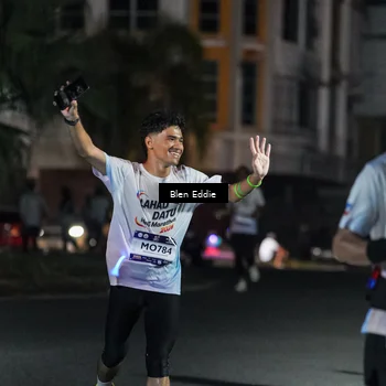 Runner Photo 7748276
