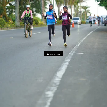 Runner Photo 7748285