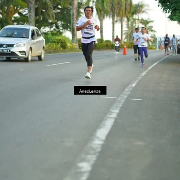 Runner Photo 7748314