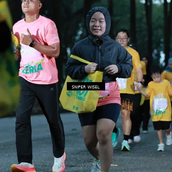 Runner Photo 7748330