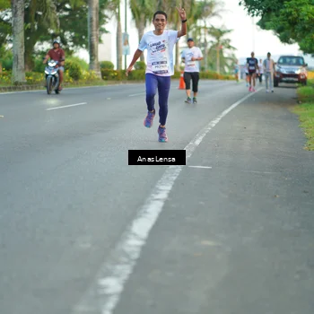 Runner Photo 7748337