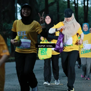 Runner Photo 7748371
