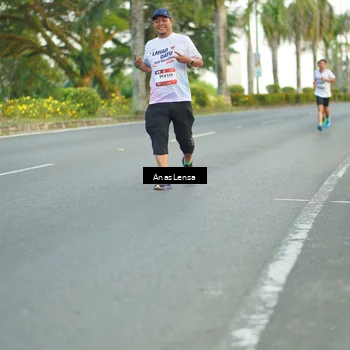 Runner Photo 7748376